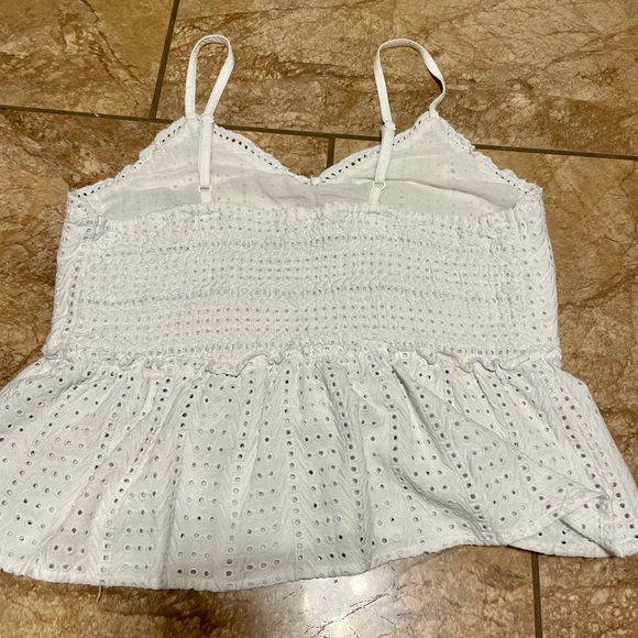 Sim & Sam- White Embroidered boho eyelet Tank Top Size Large - Picture 2 of 8